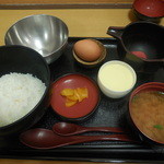 Tamago Ya Toyomaru Next Funabashi Ten - たまごかけご飯Aセット　　￥430-