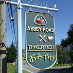 Abbey Road - 看板　見落とさないで！