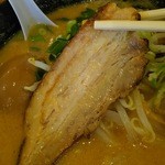 Kanjuku Ramen Honmaru Nihonmatsu Ten - 味玉味噌らーめん￥770のチャーシュー（H27.5.8撮影）