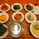 韓国食堂 入ル - 韓定食 ＆ ミニサムゲタン