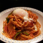 Spaghetti Ya Kuboyan - トッピングの半熟卵をのせてさらに美味