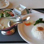 Coffee & Restaurant El - ホワイトカレー（９８０円）です。