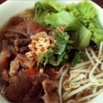 Thai Restaurant Chantara - 牛肉ラーメン