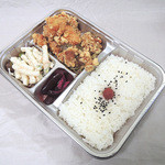 Hoka Hoka Bento Busshozanten - 鳥唐揚弁当