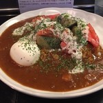 カルダモン． - ナス、トマト、刻みとろろの野菜カレー