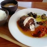 リストア カフェ アリアドネ - 料理写真:ハンバーグ食べる？ソース3種類から選べます！和風・デミグラス・クリームソース