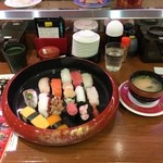 すし大臣 - 得盛すしランチ にぎり15貫（みそ汁付）