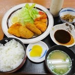 Hark - ミックスフライ定食 830円(8%込)