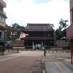 南幸 - お店のすぐそばには『城端別院　善徳寺』