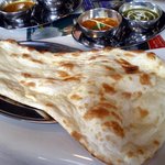 Naan House Kimitsu Ten - 食べ放題の焼きたてナンです　やや薄めでさっぱり系