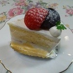 ラポシェ - フルーツのショートケーキ。