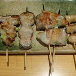 Kushiyaki Dokoro Matoi - アスパラ巻き、しそ巻き、ピーマン巻き、えりんぎ巻き