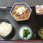 Shokujidokoro Warabe - 牛すじ煮込み定食