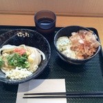 Hanamaru Udon Ikuno Katsuyamadori Ten - オクラとろろごはんと明太おろししょうゆうどんのセット