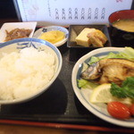 きんとき幸寿し - 料理写真:日替わり定食（鯵のヒラキ）600円