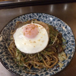 Okonomiyakidokoro Konaya - 牛スジソース焼きそば（太麺 800円）