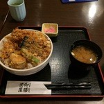 Gozen Jaya - あなご天丼全景。