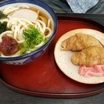 お食事処いなり - 梅わかめうどんとおいなりさん