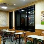 McDonald's Kawasaki Kaido Inashiro Ten - 店内2階