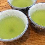 喫茶・お食事 嘉門 - またまたお茶まで出してくれました『2015.11月再訪』