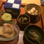 Mori Yama - 前菜：牡蠣の佃煮・芋金団・無花果西京味噌和え・小肌・牡蠣の白和え・クワイの甘煮