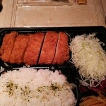 Tonkatsu Shinjuku Saboten Nyutani Ryusenguchi Ten - ２２層のロース重ねカツ弁当