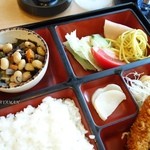 アルプス - 2015年10月　エビフライ定食の副惣菜の部