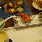 Kamogawa Universe Hotel - 夕食です。ボリュームはそこそこ。質は頑張って欲しい！