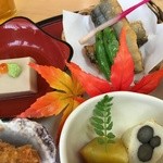 Restaurant Suigo - サンマの立田揚げ・胡麻豆腐