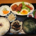 めしや仲とよ - 日替わり定食900円（税込）