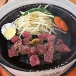 Pepper Lunch Ion Moru Akita Ten - サービスステーキ100g　アップ