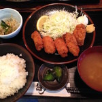 Motojiro - カキフライ定食（950円）