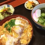 Marugame Nakatsu Ten - カツ丼とうどん美味し！！