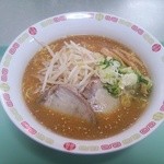 Senchan - 味噌らーめん(大盛)800円