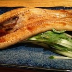 Izakaya Shinsan - 肉厚でふっくらした煮アナゴ。脂ものっていて美味しかった。