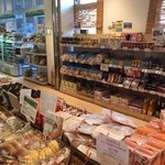 Michi no Eki Takehara - 店内