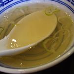 中国ラーメン 揚州商人 - スープ