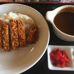 リバー富士カントリークラブ - カツカレー  1600円だけど今日はランチ付き♪