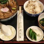 Kura no Ie - たぬきそばとかやくご飯のセット