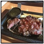 Steak Gusto Sakae Kajigaya Ten - 熟成赤身肉のステーキ。
                        悪くない。