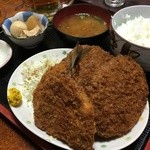 居酒屋 さつき - アジとメンチカツ定食