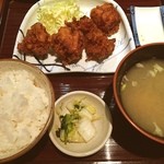 ご馳走DEがんす - 唐揚げ定食、サラダバー付き