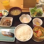 Concept Hotel Wakyu - 朝ラン〜朝風呂〜がっつり和朝食‼️
                        なかなか良い休日の始まりです(^_^)