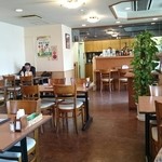 Spice Garden - 清潔な店内