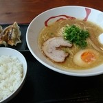 湾岸ラーメン食堂 - 