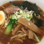 園林閣 - ラーメンのスープは私好みです。