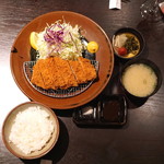 Su Zuya Shinjuku Hon Ten - 熟成ロースかつ定食