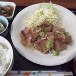 Emilia - 豚肩ロース焼肉の塩だれ定食８００円（税込）