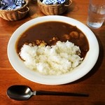 ToTo's Cafe - スパイシーえびカレー 600円