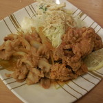 Myoga Ya - 生姜焼き・鳥から揚げ定食のおかず